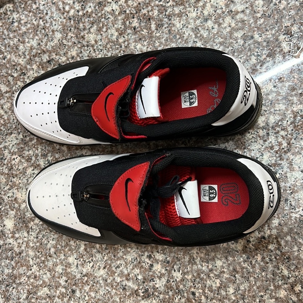 GARY PAYTON #20 HALL OF FAME EDITION AIRFORCE 1, RARE ITEM! WILL GO FAST